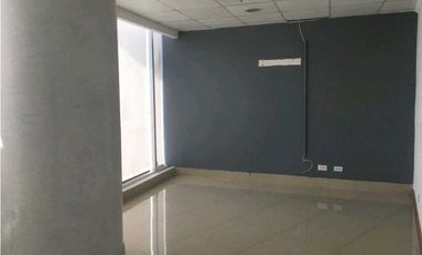 OFICINA EN EL TORNILLO (F&F) TOWER 145 METROS 2 BAÑOS 2 EST