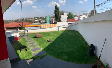 DEPARTAMENTO EN TECAMACHALCO CON JARDIN