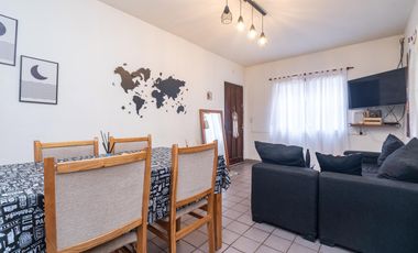 Venta Casa cuatro ambientes Cañuelas. Lote propio con Pileta y  Cochera