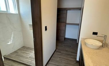 Casa con Recamara en planta baja