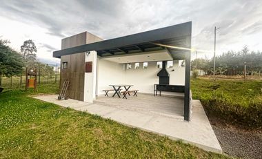 Vendo terreno bifamiliar en urbanización de lujo en Tumbaco