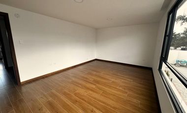 Vendo casa de 3 dorm por estrenar en Tumbaco