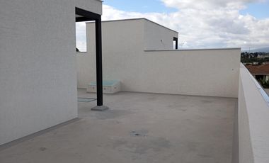 Vendo casa de 3 dorm por estrenar en Tumbaco