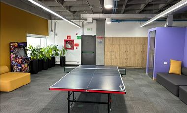 SE ARRIENDA OFICINA POBLADO