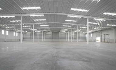 NAVE INDUSTRIAL EN PUERTO INTERIOR