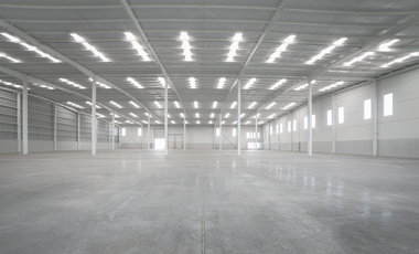 NAVE INDUSTRIAL EN PUERTO INTERIOR
