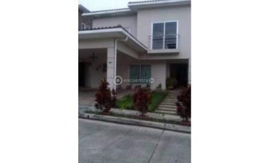 Condado del Rey, Dorado Village