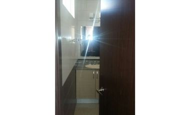 ALTOS COUNTRY CLUB 1000 CASA REMODELADA VENTA