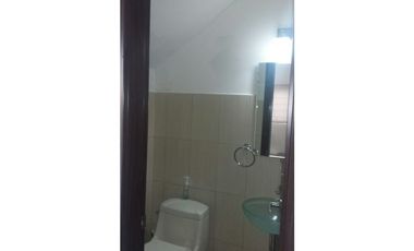 ALTOS COUNTRY CLUB 1000 CASA REMODELADA VENTA