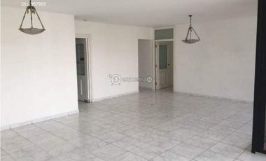 Alquilo departamento en zona centrica