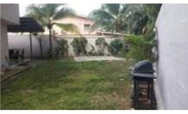 CONDADO DEL REY, VENDO CASA CON AMPLIO TERRENO
