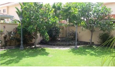 ALQUILER DE CASA EN COSTA DEL ESTE