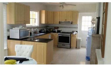 ALQUILER DE CASA EN COSTA DEL ESTE