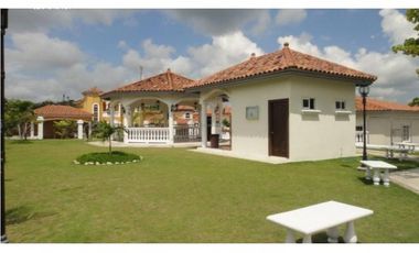 VENDO HERMOSA CASA EN RAINFOREST VILLAGE