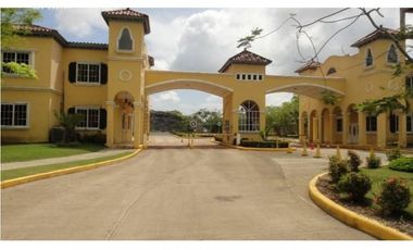 VENDO HERMOSA CASA EN RAINFOREST VILLAGE