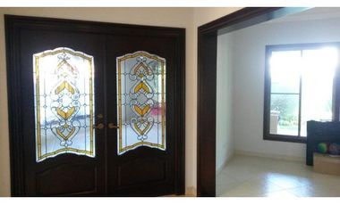 ALQUILO/VENDO  CASA EN COSTA DEL ESTE Begonia