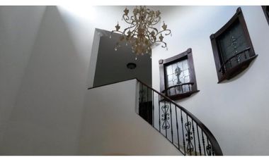 ALQUILO/VENDO  CASA EN COSTA DEL ESTE Begonia