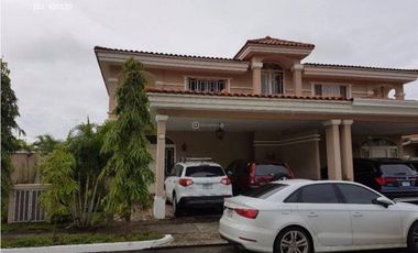 VENDO HERMOSA CASA EN ALTOS DE PANAM
