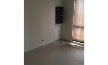 Apartamentos en Dorado Lake