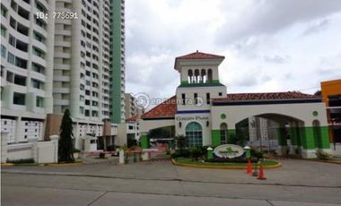 APTO AMOBLADO EN PH GREEN PARK, 2 REC.