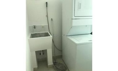 APTO AMOBLADO EN PH GREEN PARK, 2 REC.