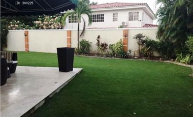 VENDO CASA 3RE,3.5, 3ESTAC