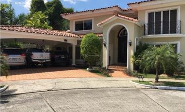 VENDO CASA 3RE,3.5, 3ESTAC