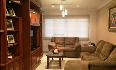 VENDO CASA 3RE,3.5, 3ESTAC
