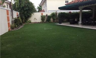 VENDO CASA 3RE,3.5, 3ESTAC