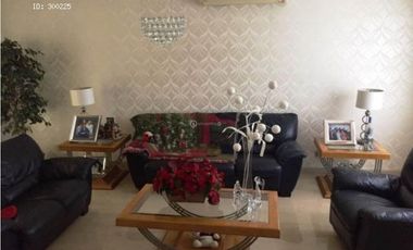 VENDO CASA 3RE,3.5, 3ESTAC