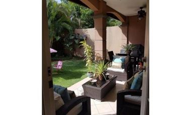 HERMOSA CASA AMOBLADA EN VERSALLES