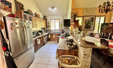 VENTA CASA EN ALTOS DEL MARA MONTAÑA