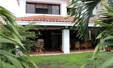 SE VENDE EN RESIDENCIAL ALTOS DE PANAM
