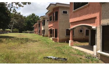 VENDO CASAS EN CLAYTON NUEVAS PARA ESTRENAR