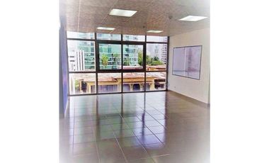 VENDO OFICINA entre av balboa y parque urraca