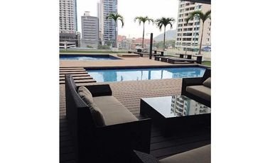 VENDO OFICINA entre av balboa y parque urraca