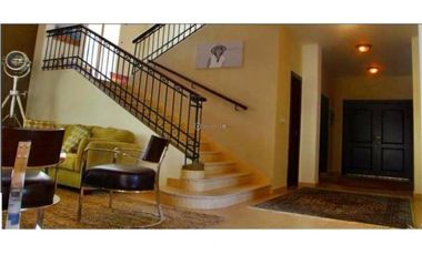HERMOSA CASA EN CAMINO DE CRUCES $ 5000