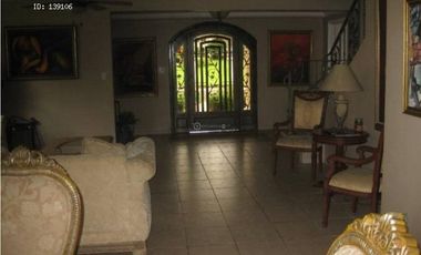 Alquilo/ Vendo Casa en Cardenas Village Ancon