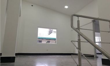 CASA COMERCIAL / LOCAL / OFICINA NUEVO A ESTRENAR