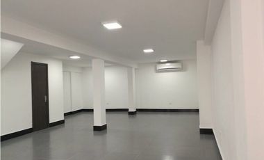 CASA COMERCIAL / LOCAL / OFICINA NUEVO A ESTRENAR