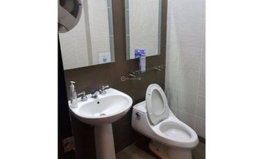 ALQUILO O VENDO OFICINA AMOBLADA HERMOSA