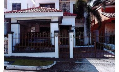 CASA EN ALTOS DE PANAM 450M2