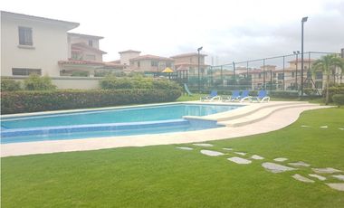 VENTA/ALQUILER CASA CONDADO DEL REY 3REC+CBE PASEO