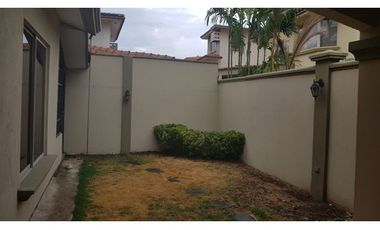 VENTA/ALQUILER CASA CONDADO DEL REY 3REC+CBE PASEO