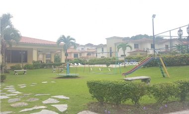 VENTA/ALQUILER CASA CONDADO DEL REY 3REC+CBE PASEO