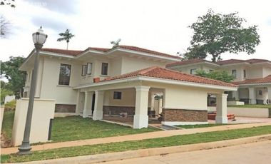VENDO CASA SENDERO CAMINO CRUCES CLAYTON