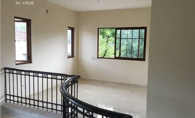 VENDO CASA SENDERO CAMINO CRUCES CLAYTON