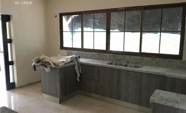 VENDO CASA SENDERO CAMINO CRUCES CLAYTON