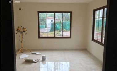 VENDO CASA SENDERO CAMINO CRUCES CLAYTON