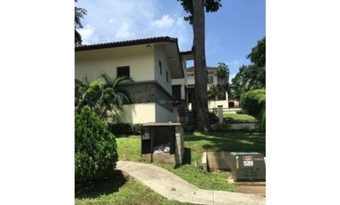 CASA CLAYTON 460M2 3REC